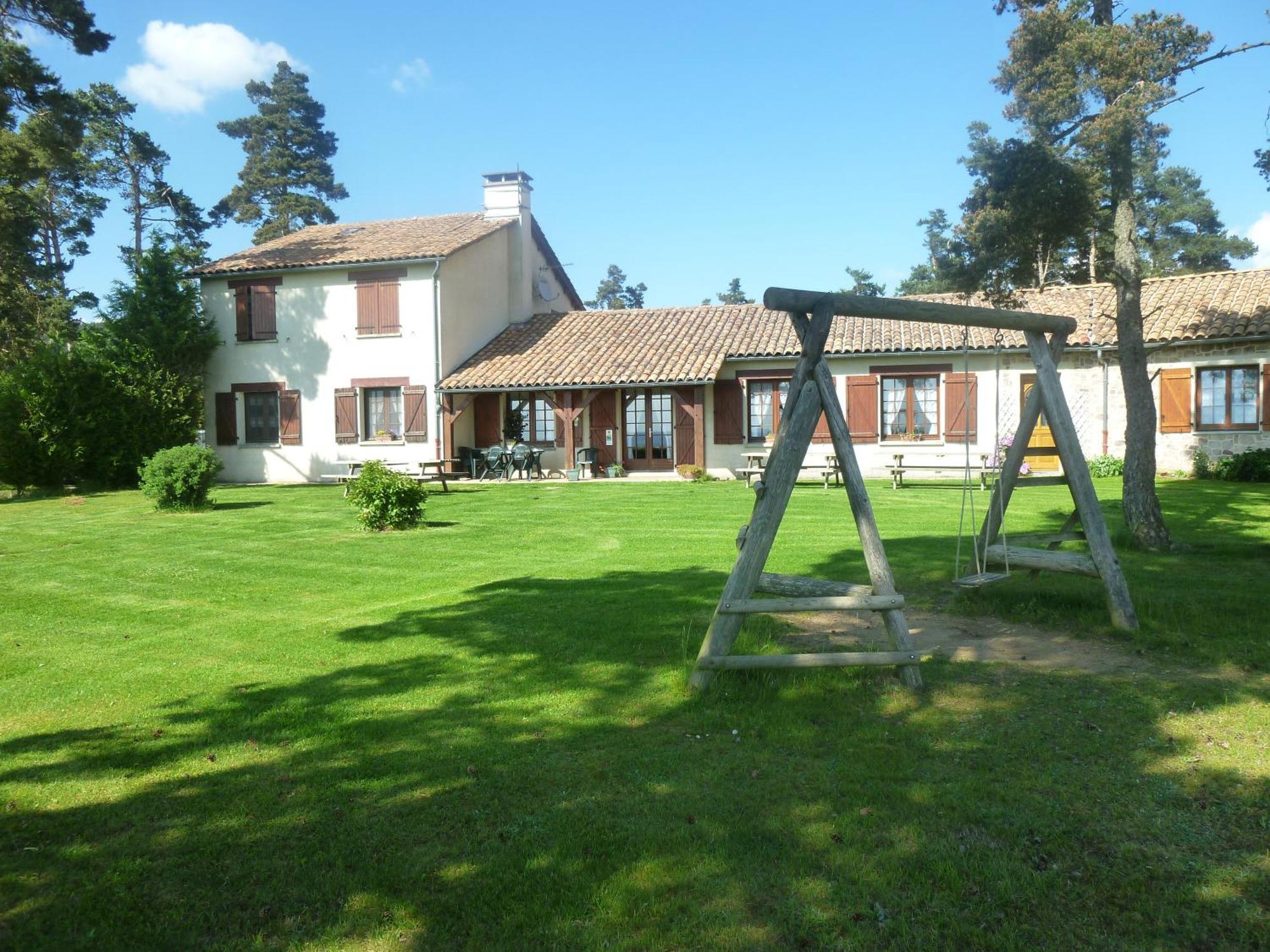 Auberge Les Volpilieres Ruynes-en-Margeride Eksteriør billede