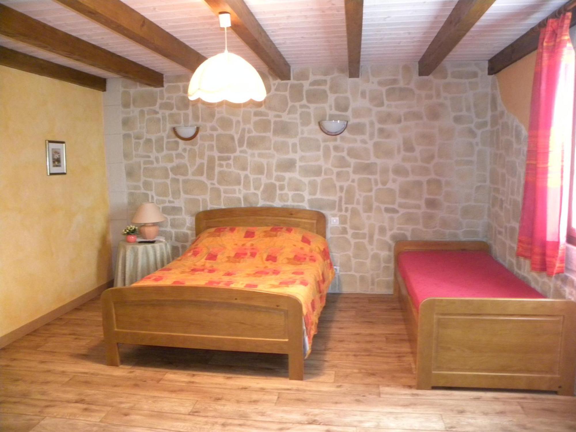 Auberge Les Volpilieres Ruynes-en-Margeride Eksteriør billede