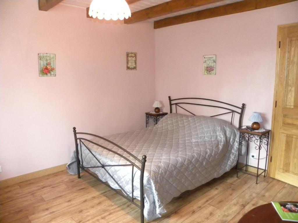 Auberge Les Volpilieres Ruynes-en-Margeride Værelse billede