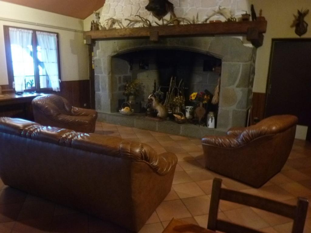 Auberge Les Volpilieres Ruynes-en-Margeride Eksteriør billede